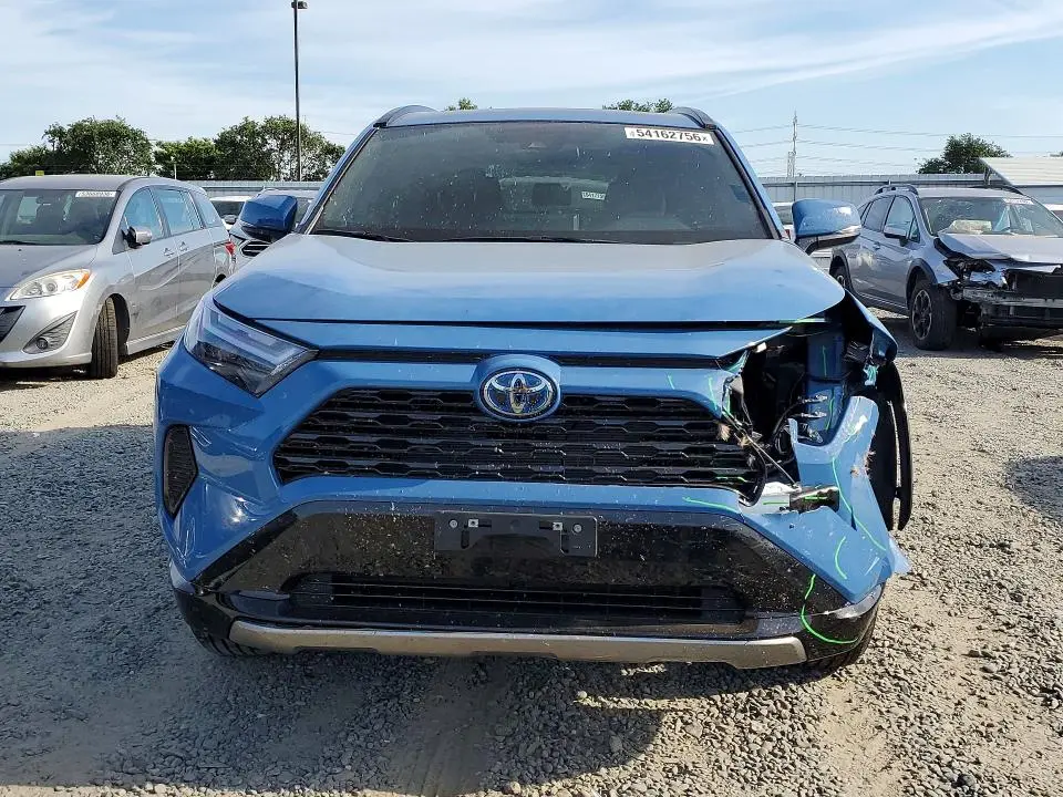 2024 TOYOTA RAV4 SE  