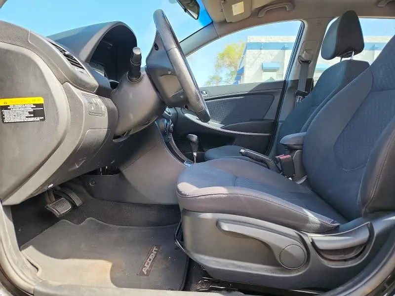2012 HYUNDAI ACCENT GLS  