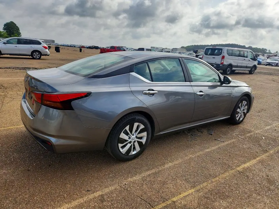 2023 NISSAN ALTIMA S  