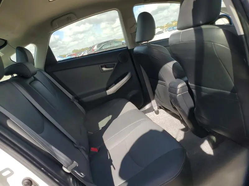 2015 TOYOTA PRIUS FIVE  