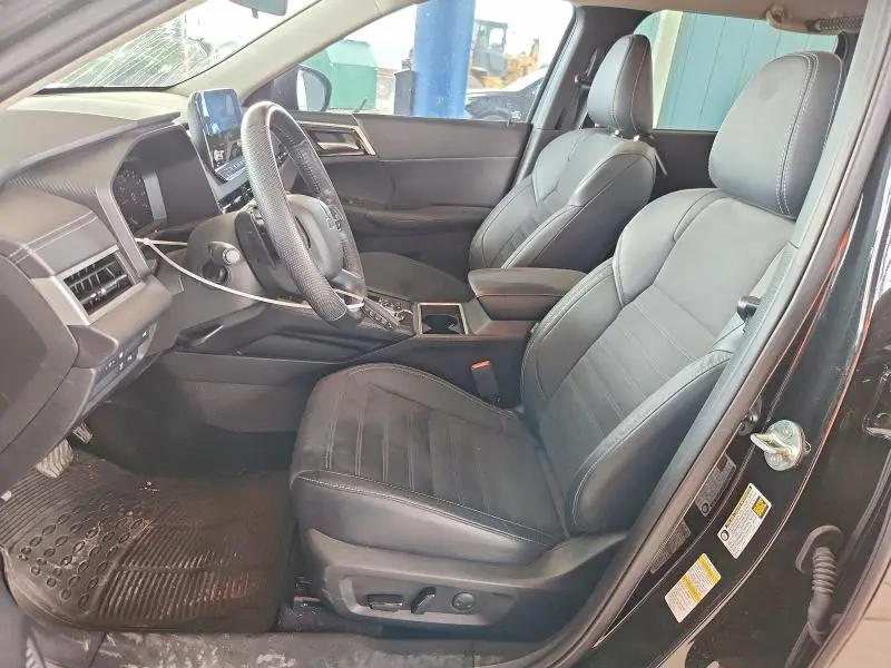 2023 MITSUBISHI OUTLANDER SE  