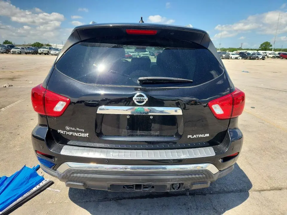 2017 NISSAN PATHFINDER PLATINUM  