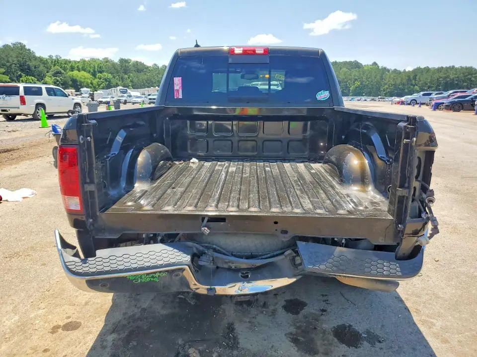 2013 RAM 1500 SLT  