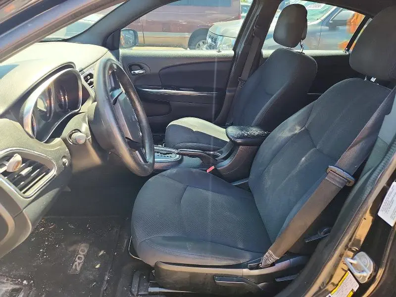 2014 CHRYSLER 200 LX  