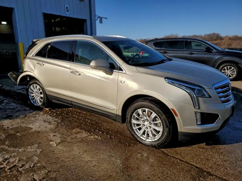 2017 CADILLAC XT5   