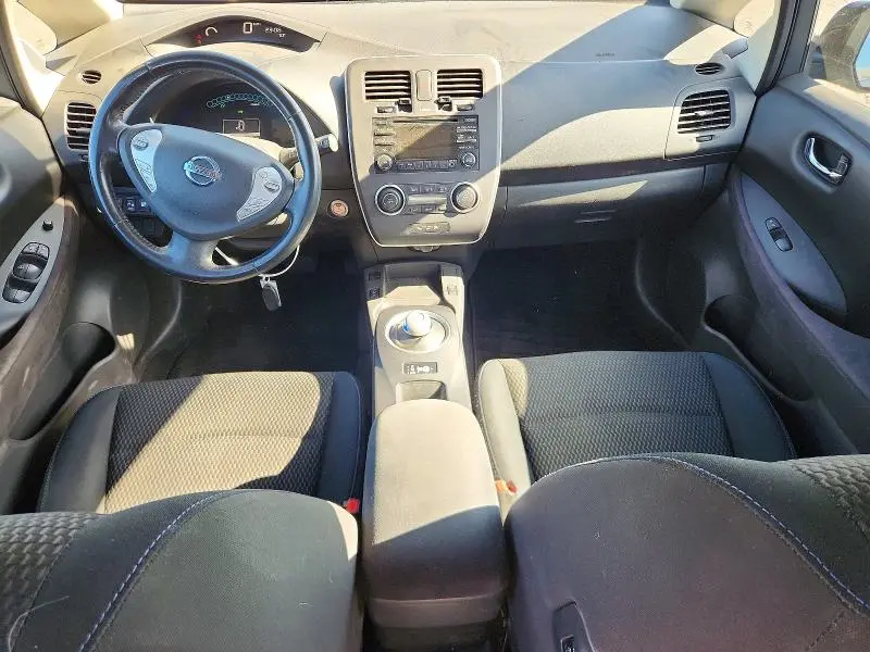 2015 NISSAN LEAF S  