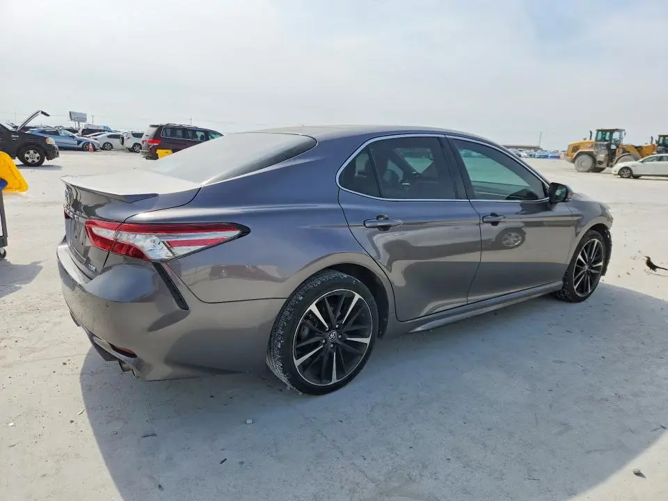 2018 TOYOTA CAMRY XSE  
