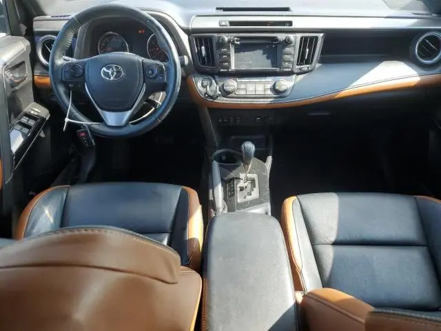 2016 TOYOTA RAV4 SE  