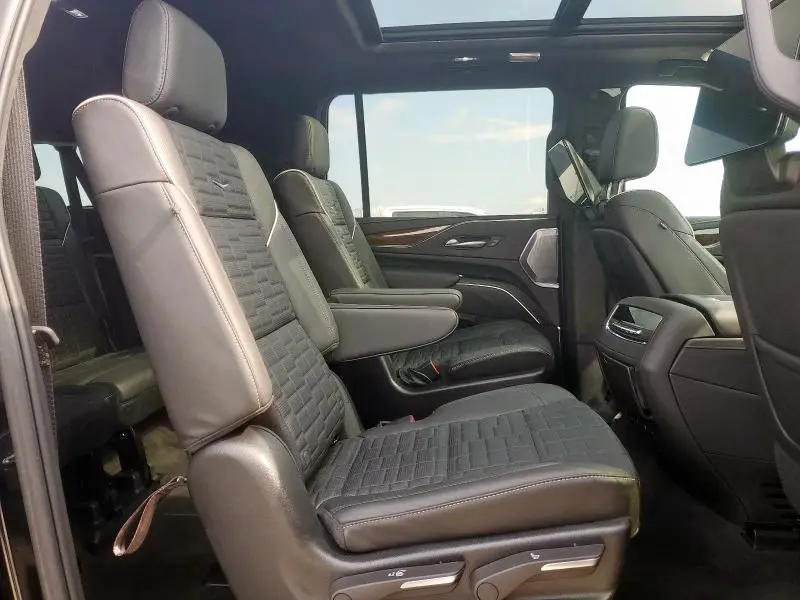 2024 CADILLAC ESCALADE ESV SPORT PLATINUM  