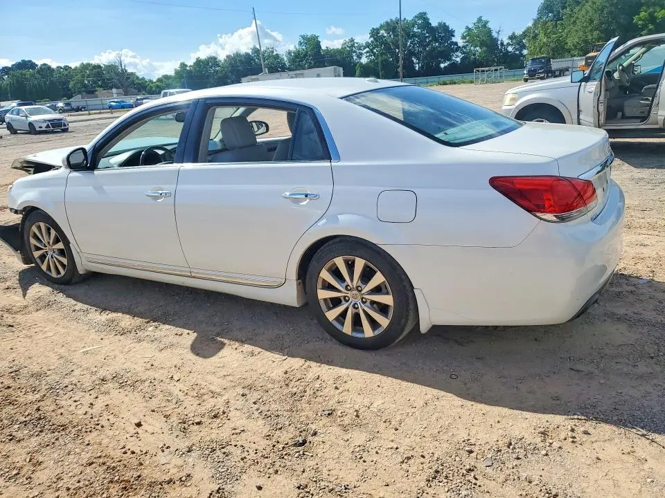 2011 TOYOTA AVALON LIMITED  