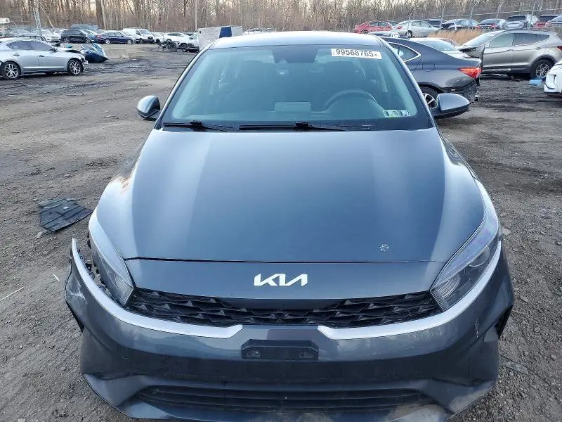 2023 KIA FORTE LX  