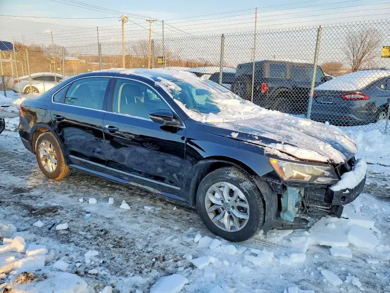 2016 VOLKSWAGEN PASSAT S  