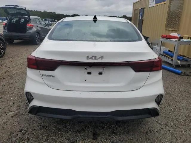 2024 KIA FORTE LX  