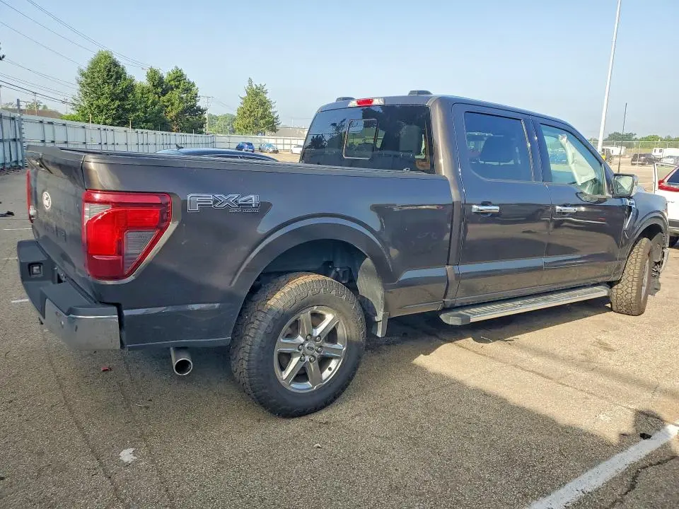 2024 FORD F150 XLT  