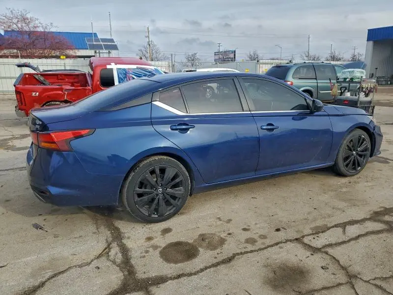 2021 NISSAN ALTIMA SR  