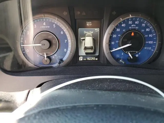 2016 TOYOTA SIENNA XLE  