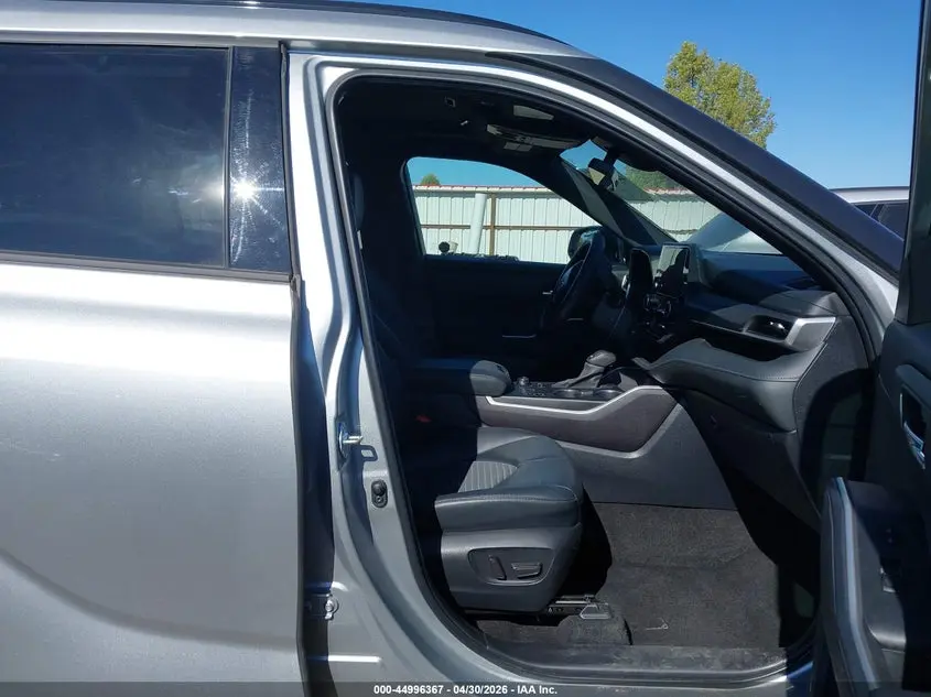 2024 TOYOTA HIGHLANDER XSE