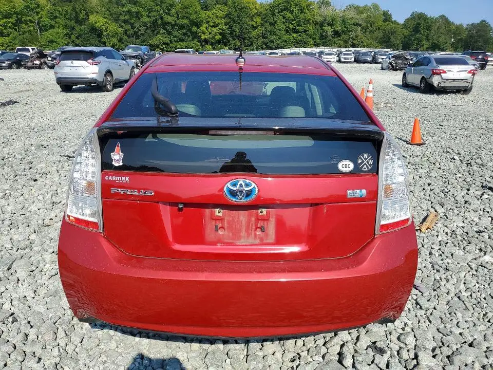 2010 TOYOTA PRIUS V  