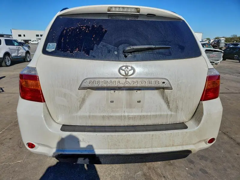 2010 TOYOTA HIGHLANDER SE  