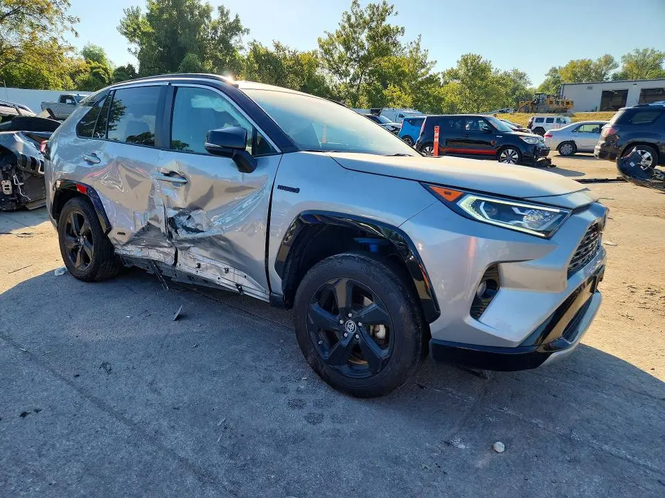 2019 TOYOTA RAV4 XSE  