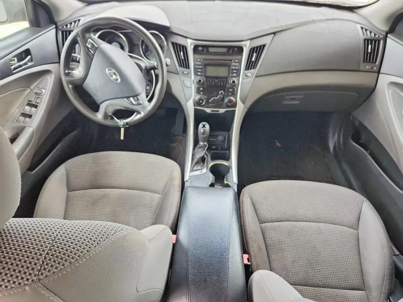 2012 HYUNDAI SONATA GLS  