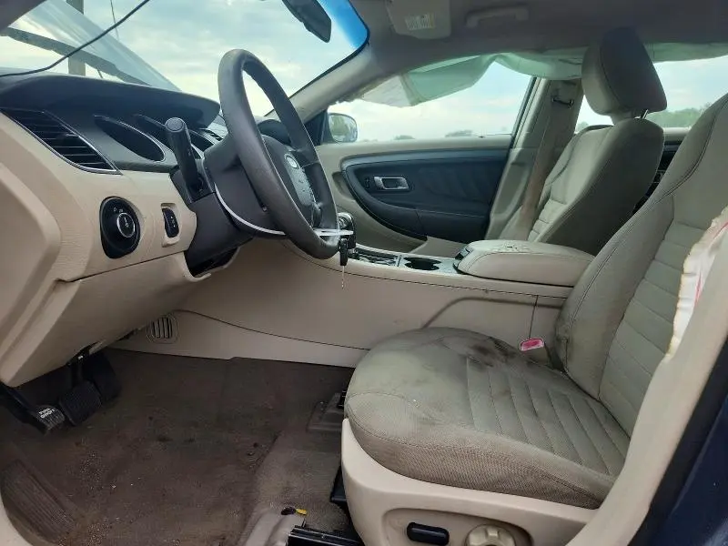 2010 FORD TAURUS SE  