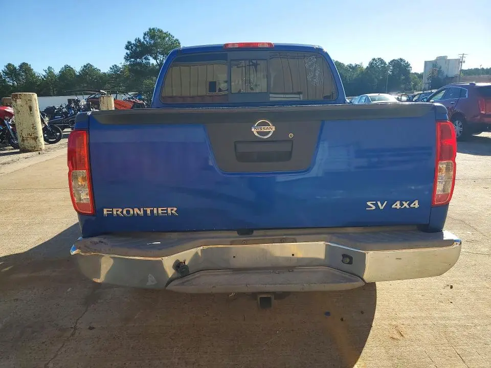2015 NISSAN FRONTIER SV  