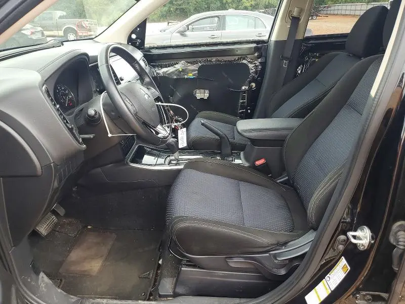 2017 MITSUBISHI OUTLANDER SE  