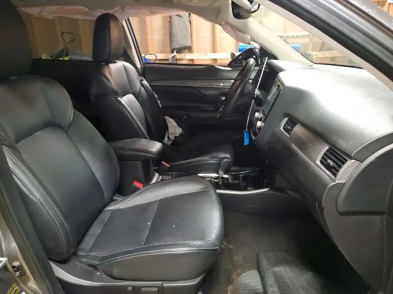 2020 MITSUBISHI OUTLANDER SE  