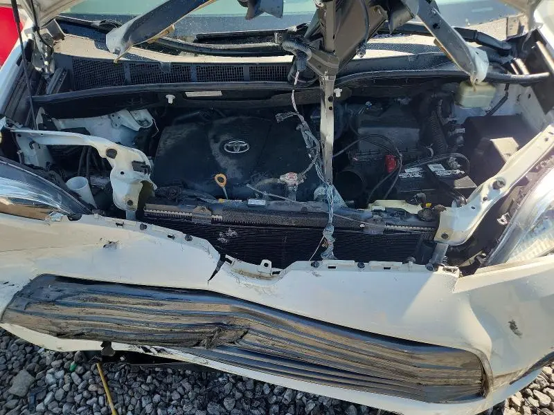 2018 TOYOTA SIENNA XLE 7-PASSENGER  
