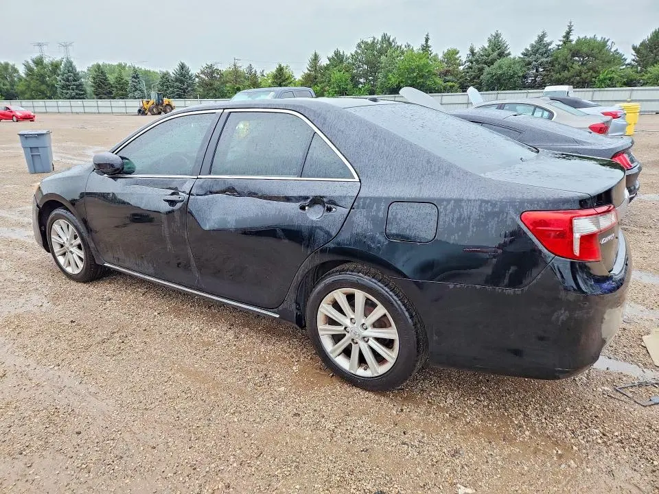 2013 TOYOTA CAMRY XLE  