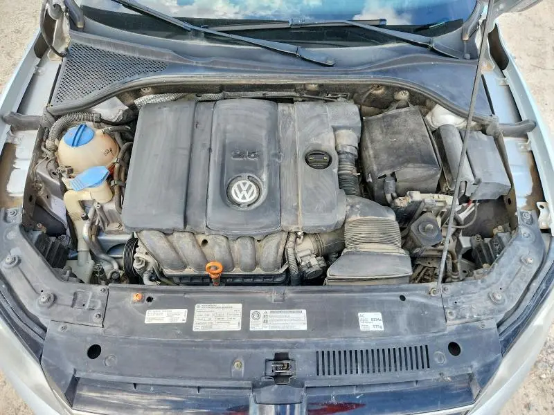 2012 VOLKSWAGEN PASSAT S  