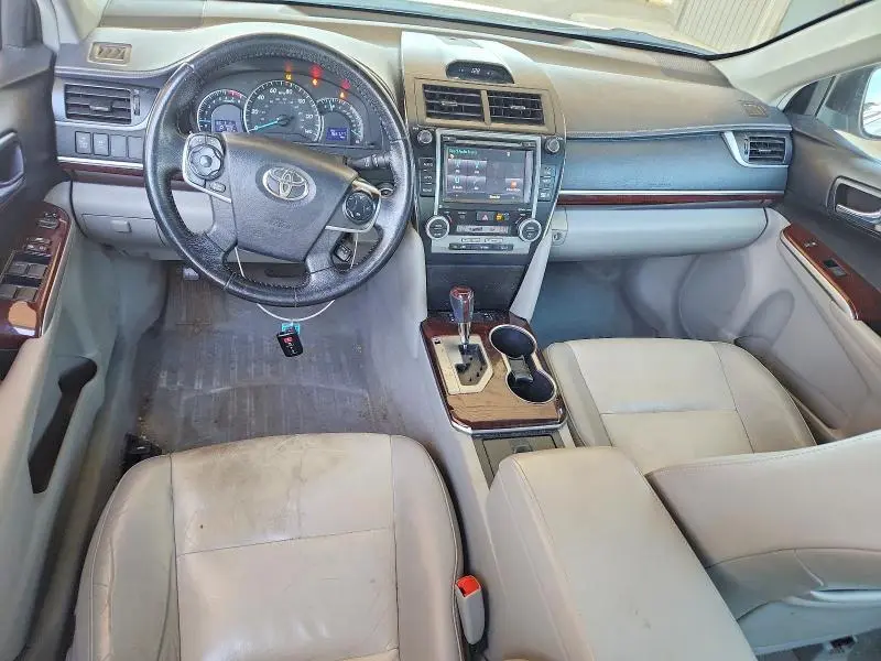 2014 TOYOTA CAMRY XLE V6  