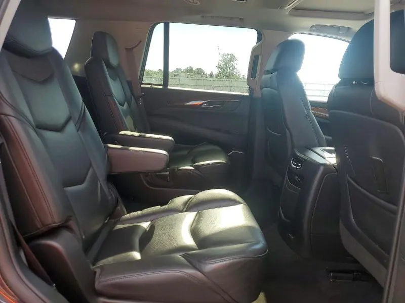 2016 CADILLAC ESCALADE LUXURY  