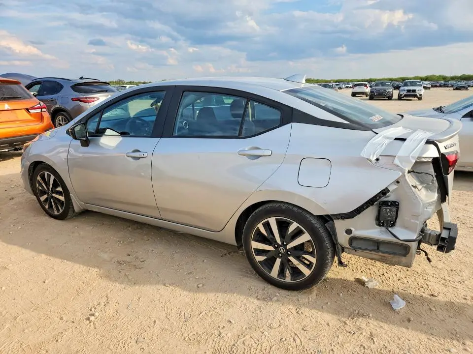 2021 NISSAN VERSA SR  