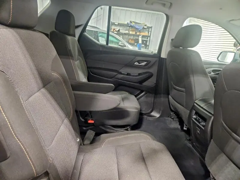 2021 CHEVROLET TRAVERSE LT  