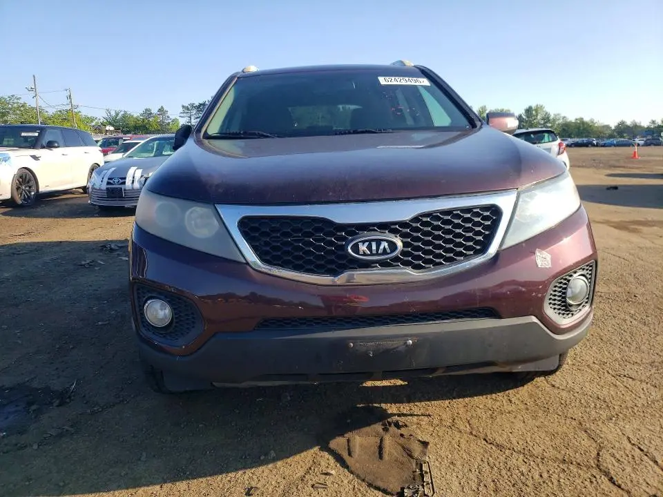 2013 KIA SORENTO LX  