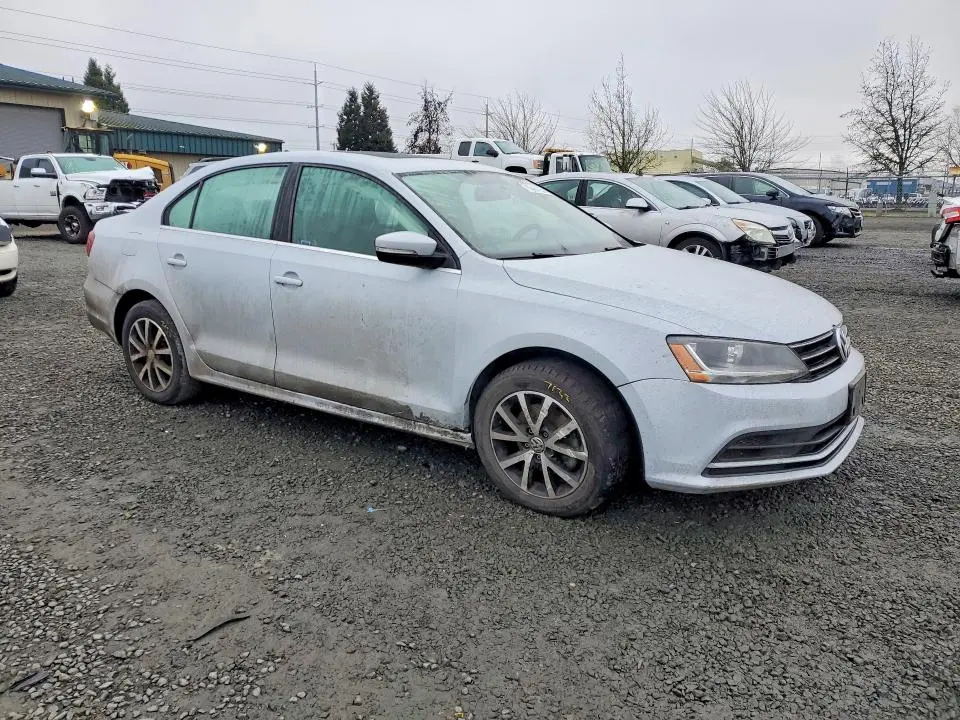2017 VOLKSWAGEN JETTA SE  