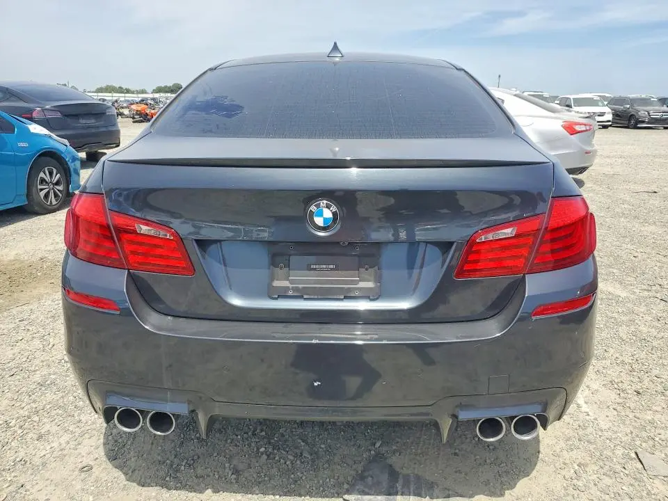 2013 BMW M5   