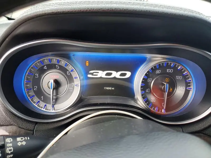 2017 CHRYSLER 300C   