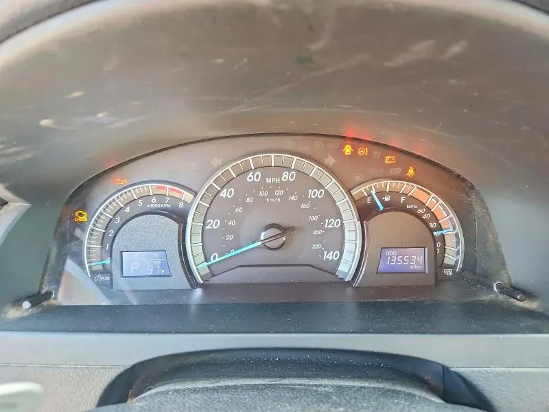 2013 TOYOTA CAMRY SE  
