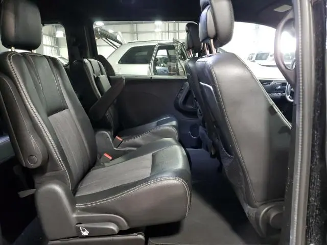 2015 CHRYSLER TOWN & COUNTRY S  