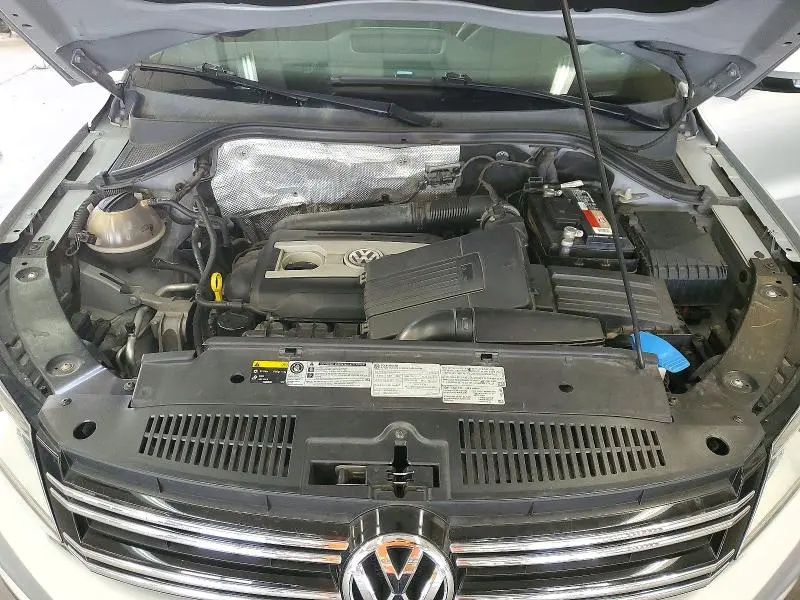 2015 VOLKSWAGEN TIGUAN S  