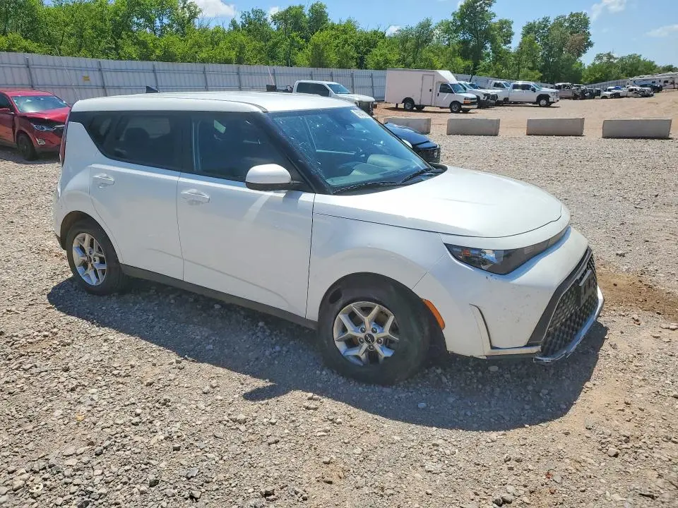 2024 KIA SOUL LX  