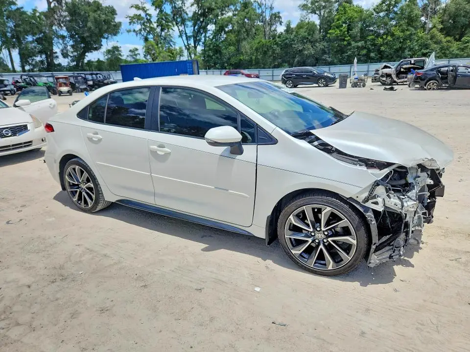 2021 TOYOTA COROLLA SE  