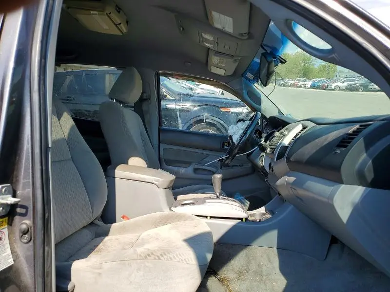 2011 TOYOTA TACOMA V6  