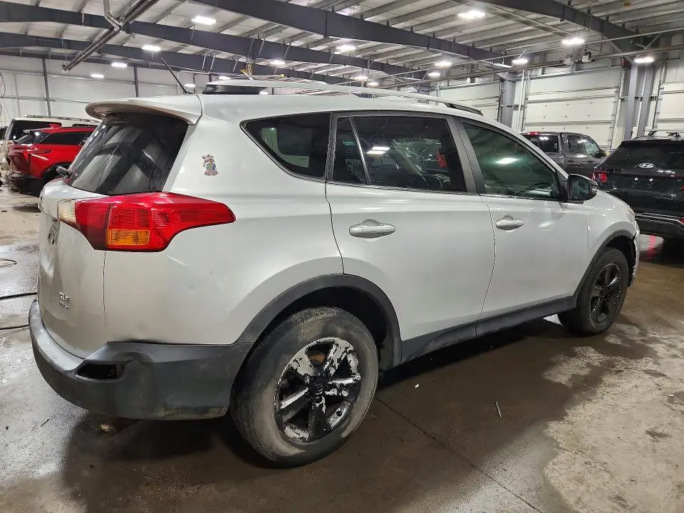 2015 TOYOTA RAV4 XLE  