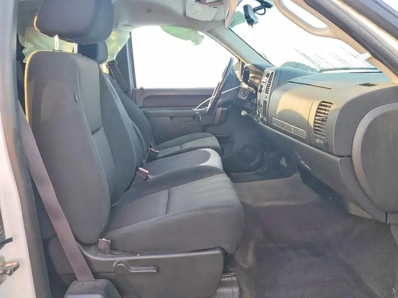 2011 CHEVROLET SILVERADO K1500 LT  