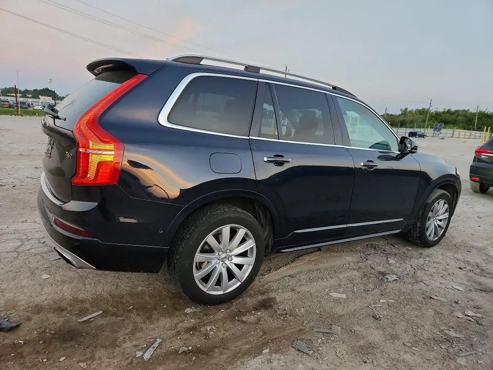 2016 VOLVO XC90 T6  