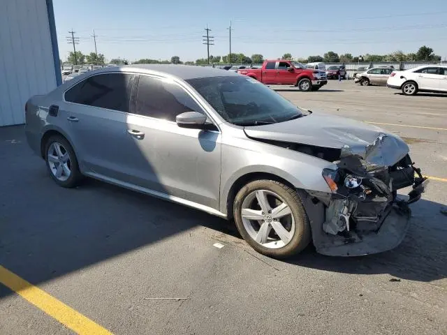 2013 VOLKSWAGEN PASSAT SE  
